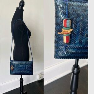 Vintage Hippie Blue Straw Bag 1970’s Boho Crossbody Purse 70’s Bohemian Handbag